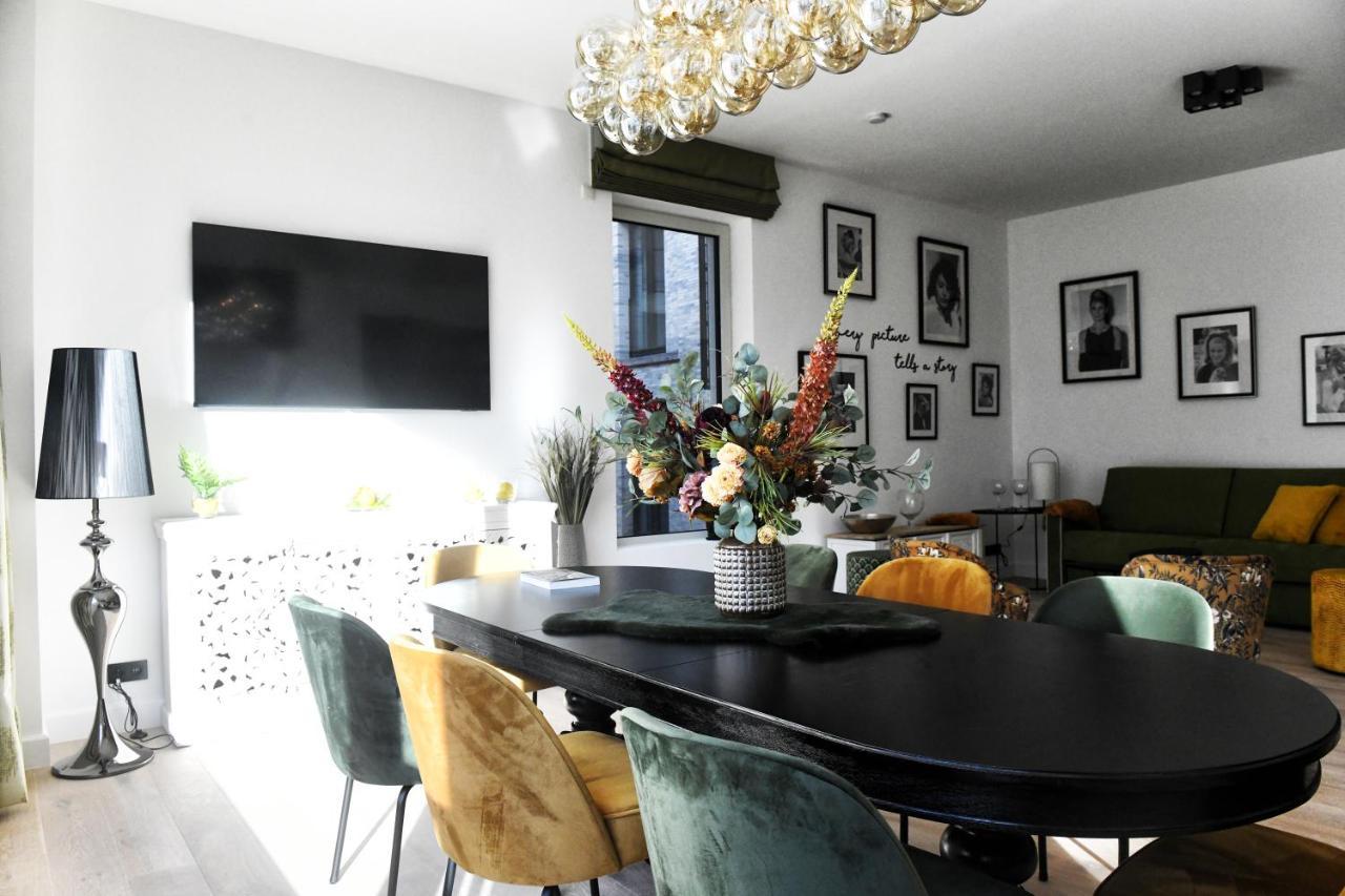 Women Of The World - Antwerp Apartment Bagian luar foto